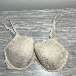 Victoria’s Secret Cream Beige Nude Lace Perfect Coverage Bra 34DDD / 34F